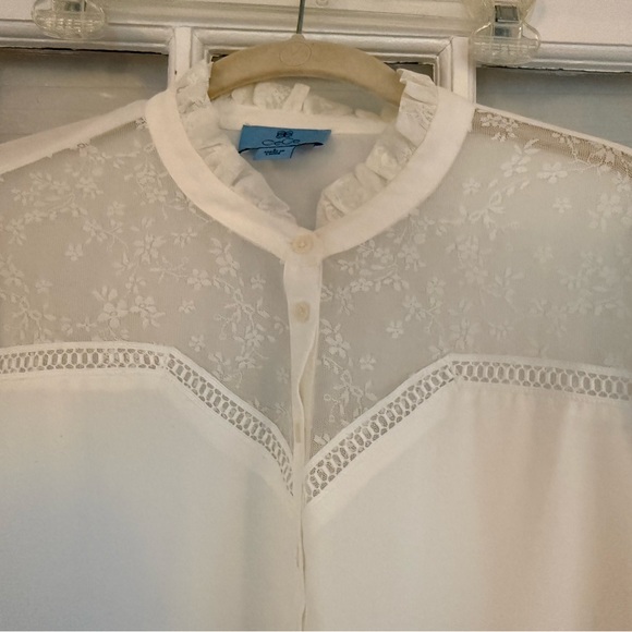 CeCe White Lace Blouse - Picture 6 of 9